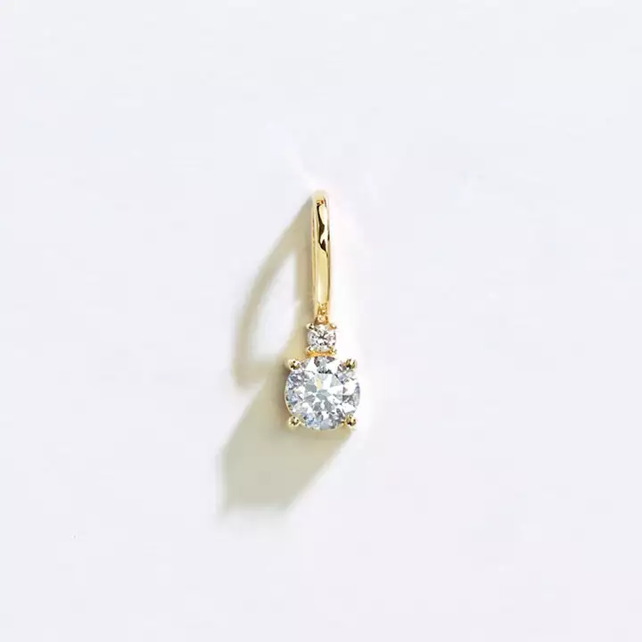 Diamond Pendant in yellow gold