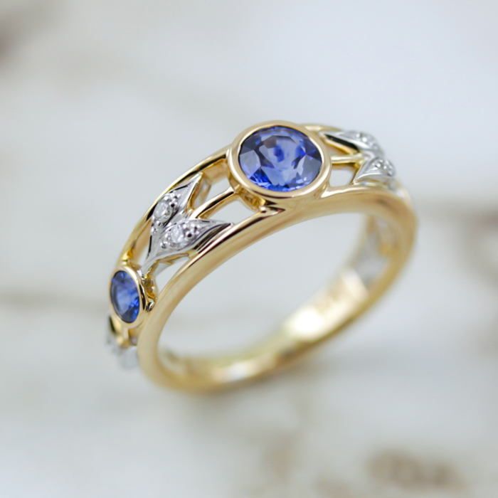 Vintage-Pin-Ring-with-Sapphire-and-Diamond
